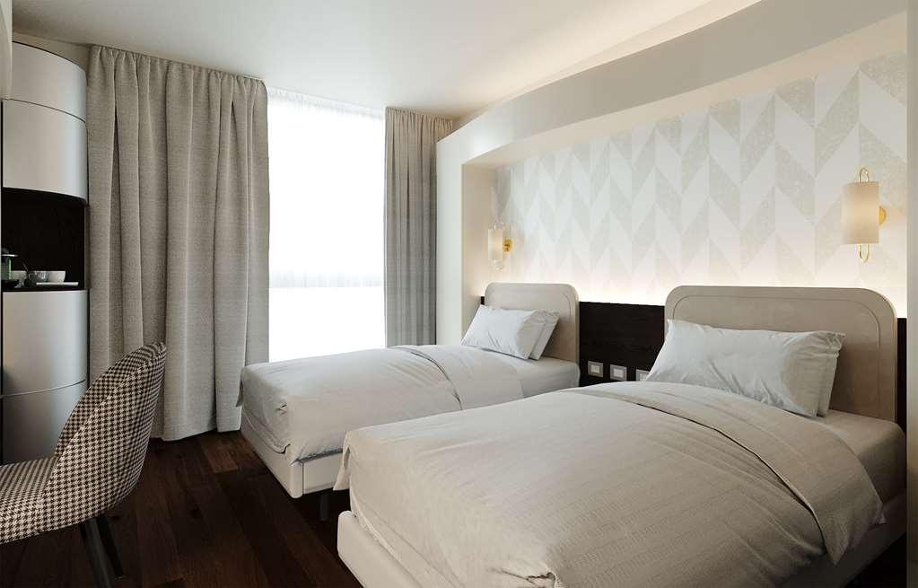 Doubletree By Hilton Milan Malpensa Solbiate Olona Hotel Room photo