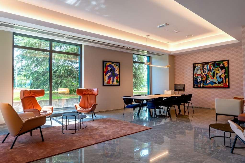 Doubletree By Hilton Milan Malpensa Solbiate Olona Hotel Facilities photo