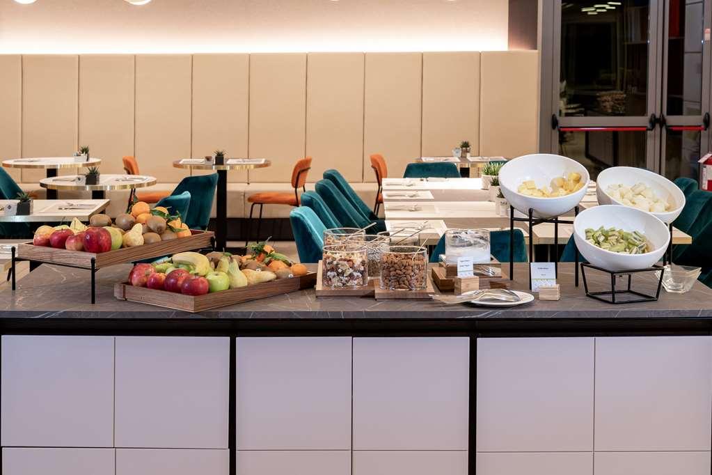 Doubletree By Hilton Milan Malpensa Solbiate Olona Hotel Facilities photo