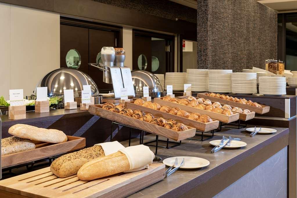 Doubletree By Hilton Milan Malpensa Solbiate Olona Hotel Restaurant photo